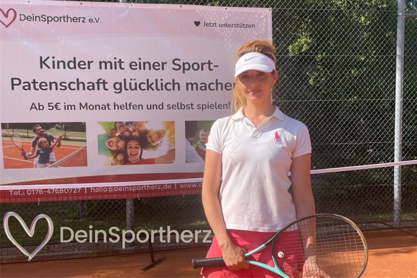 Tennistrainerin und Tennisberaterin Veronika von Tsurikov macht sich für Dein Sportherz stark.