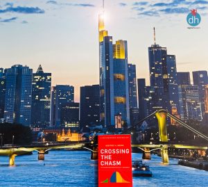 Background of Die Lücke schließen – Praxis-Impulse aus Crossing the Chasm für Alltag & Business